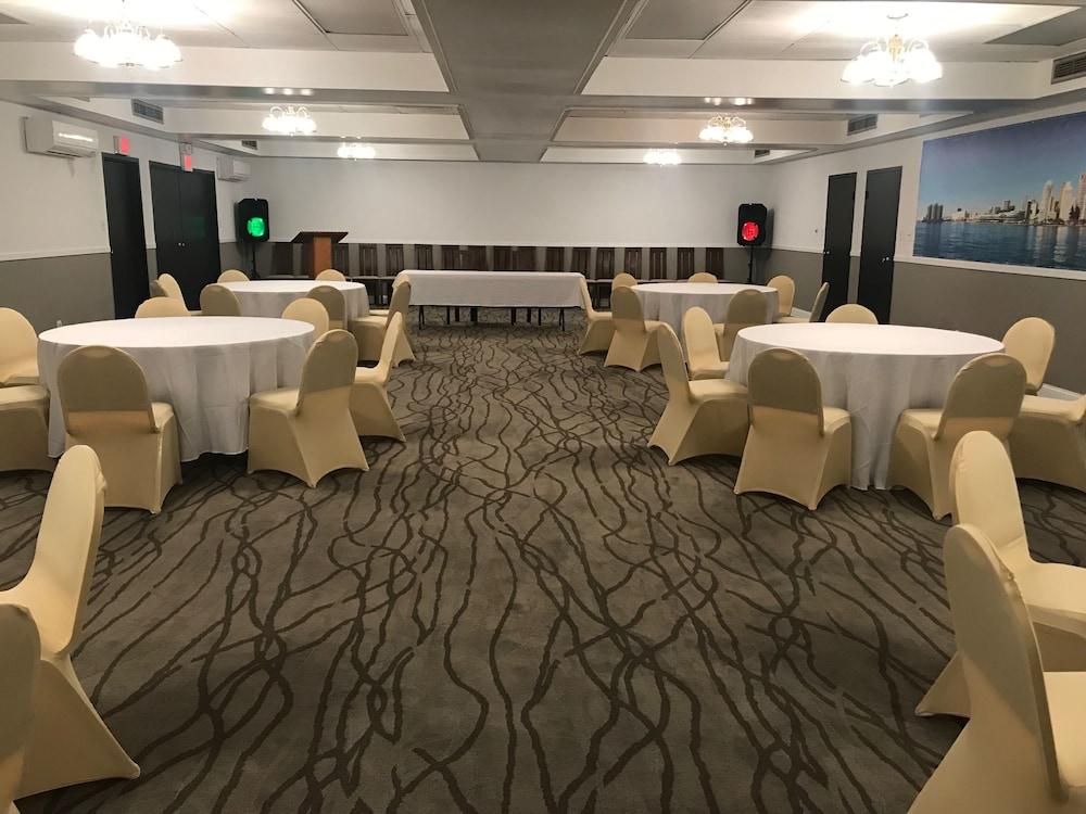 利沃尼亚戴斯酒店 外观 照片